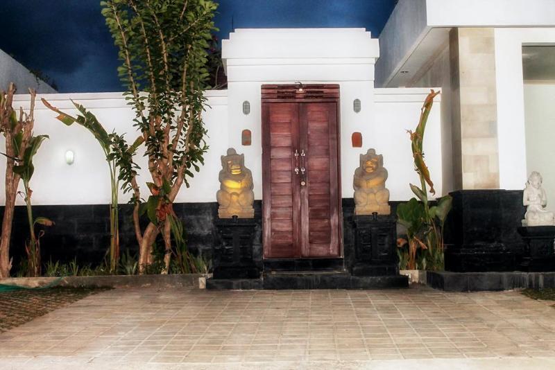 Anggie Stay Kerobokan Екстериор снимка